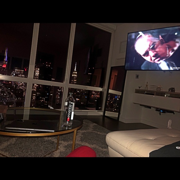 Meet your Posher, K - Picture 2 of 2